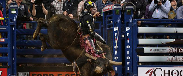 Shane Proctor wins the 2016 PBR Iron Cowboy